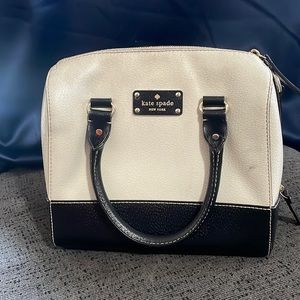 bag kate spade good condition, some details in photo.
